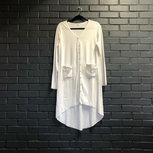 Long White Cardigan with Long Sleeves and Front Pockets